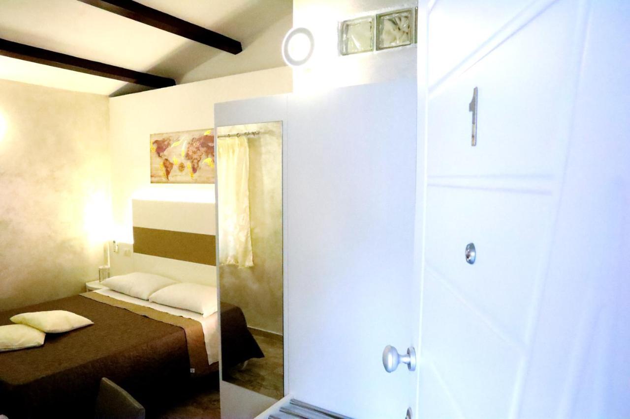 Afrodite Accomodation トロペーア エクステリア 写真