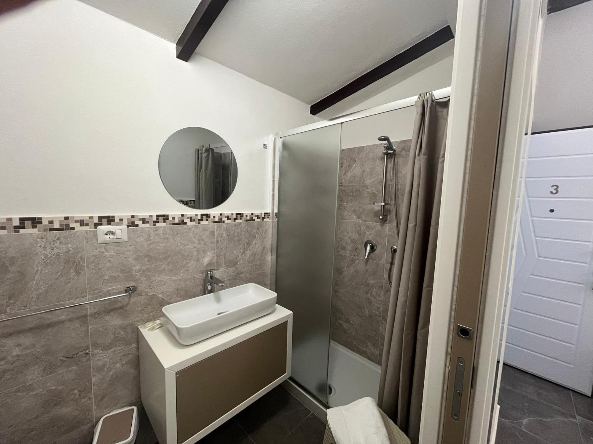Afrodite Accomodation トロペーア エクステリア 写真