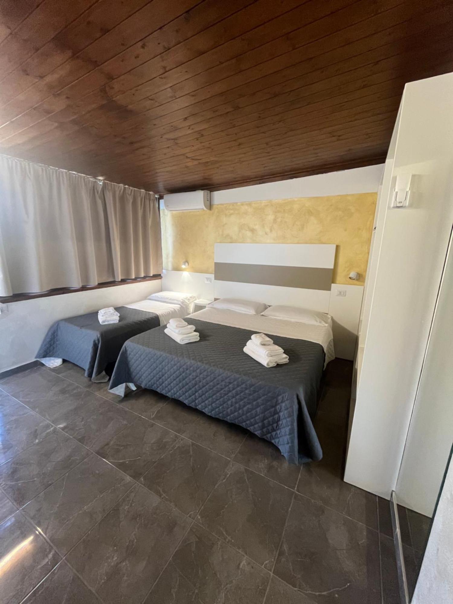 Afrodite Accomodation トロペーア エクステリア 写真